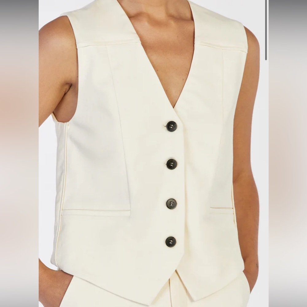 Beckham Vest - Picture 2 of 4